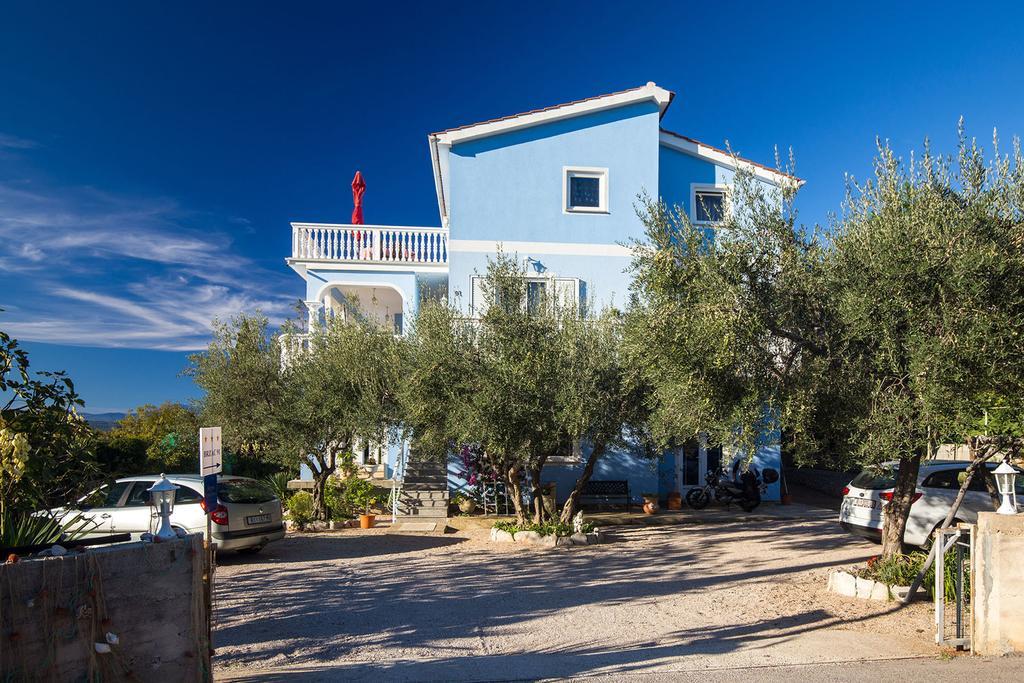 Apartments Juras Brzac Экстерьер фото