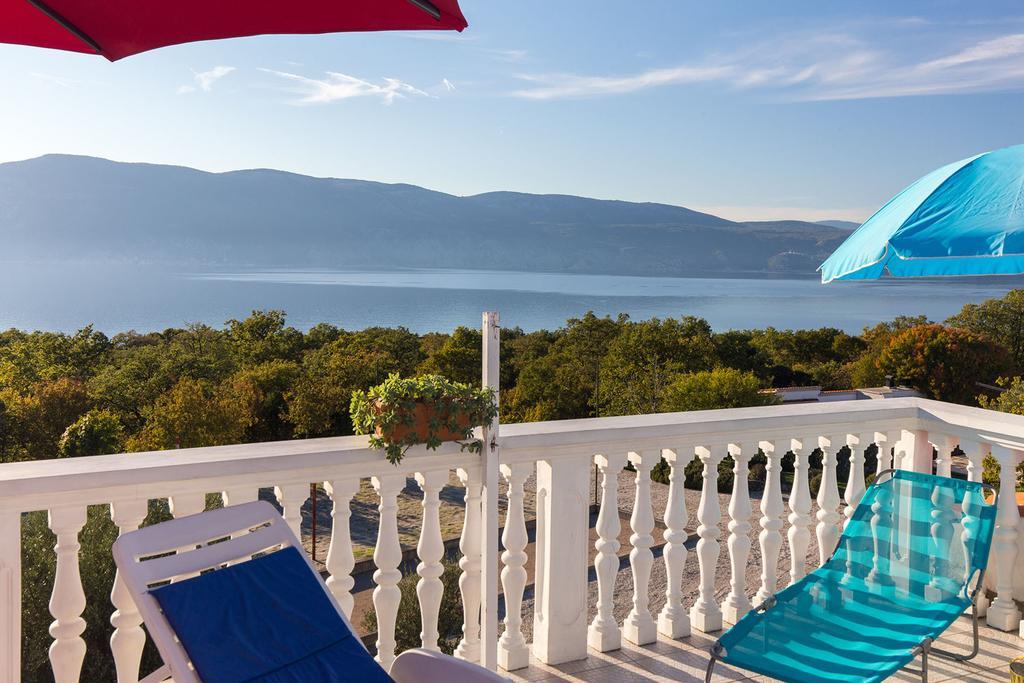 Apartments Juras Brzac Экстерьер фото