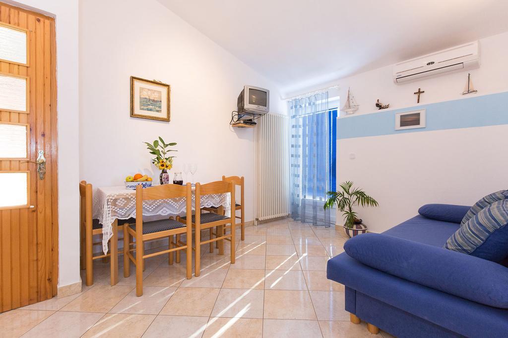 Apartments Juras Brzac Экстерьер фото