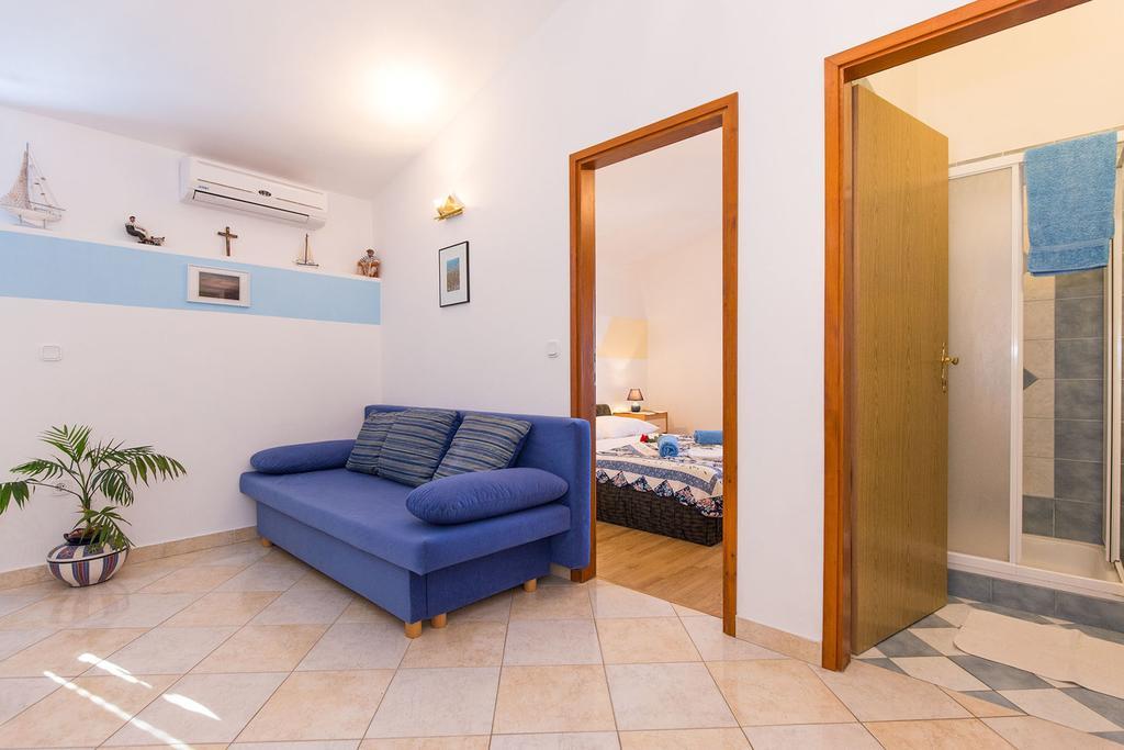 Apartments Juras Brzac Экстерьер фото