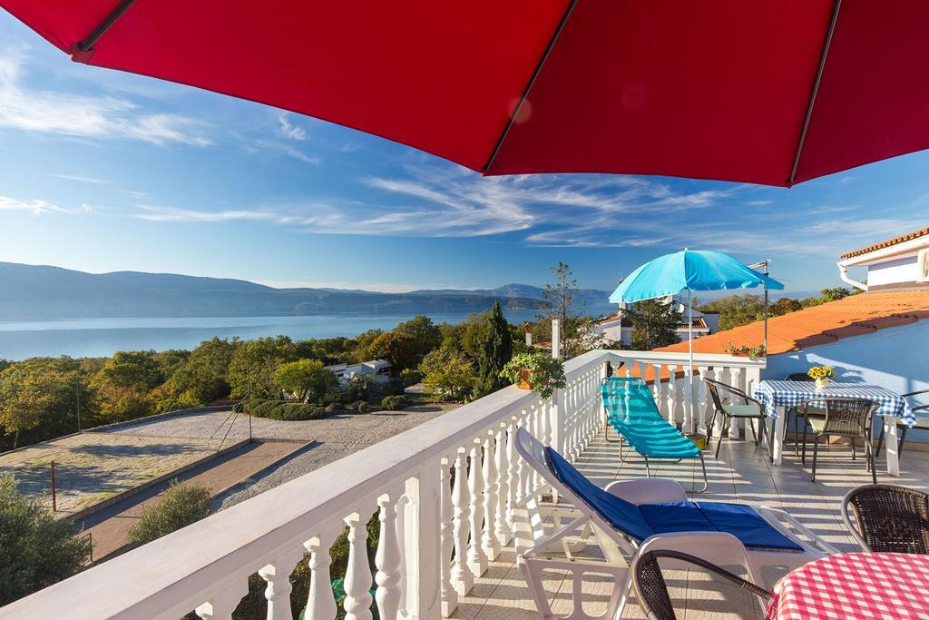 Apartments Juras Brzac Экстерьер фото