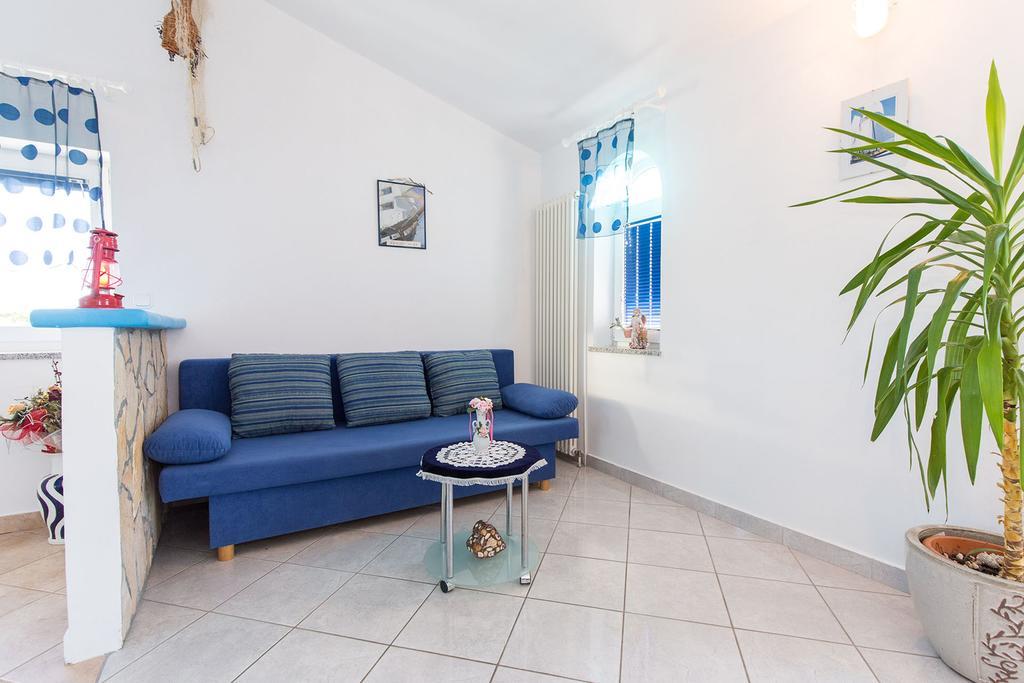 Apartments Juras Brzac Экстерьер фото