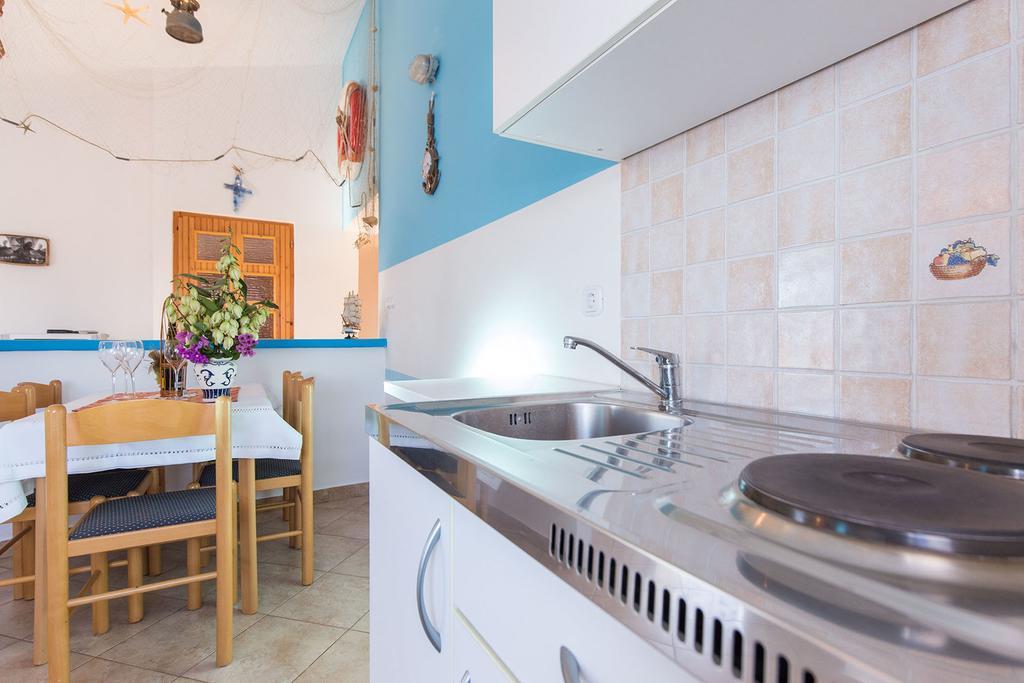 Apartments Juras Brzac Экстерьер фото